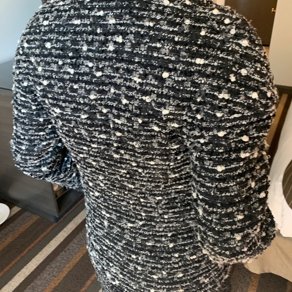 Chanel jacket - Picture 3 of 5